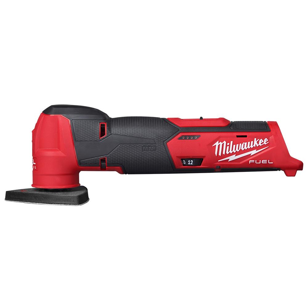 Utensile Milwaukee multifunione senza batteria e con lama da levigatura